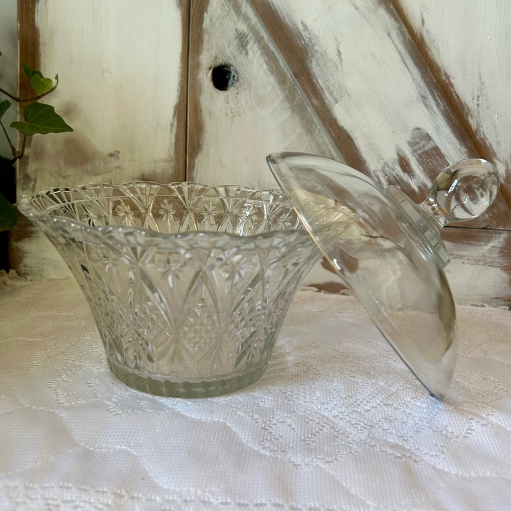 Elegant Clear Glass Candy Dish with Lid